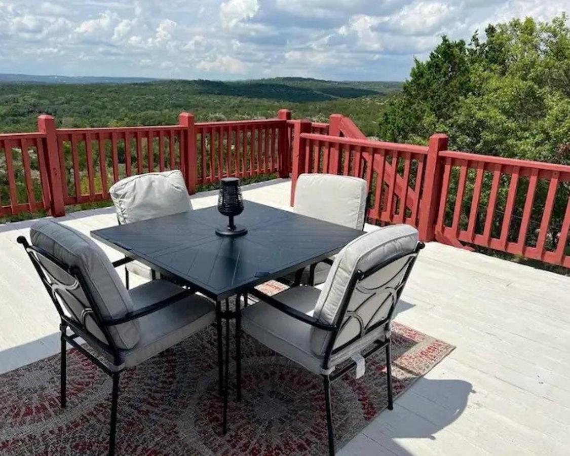 Entire 2Br 2Ba Hilltop View Home Sleeps 7 Pets 4 Acres Jacuzzi Central Ac Kingbeds Free Wifi-Parking Kitchen Washerdryer Starry Terrace Two Sunset Dining Patios Grill Stovetop Oven Fridge Onsitewoodedhiking Wildlife Coveredpatio4Pets & Birds Singing! Марбл-Фоллс Екстер'єр фото