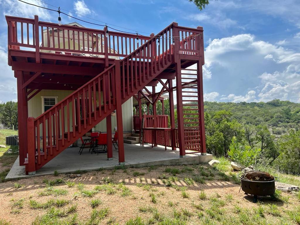 Entire 2Br 2Ba Hilltop View Home Sleeps 7 Pets 4 Acres Jacuzzi Central Ac Kingbeds Free Wifi-Parking Kitchen Washerdryer Starry Terrace Two Sunset Dining Patios Grill Stovetop Oven Fridge Onsitewoodedhiking Wildlife Coveredpatio4Pets & Birds Singing! Марбл-Фоллс Екстер'єр фото